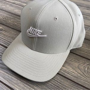 Nike Snapback Hat